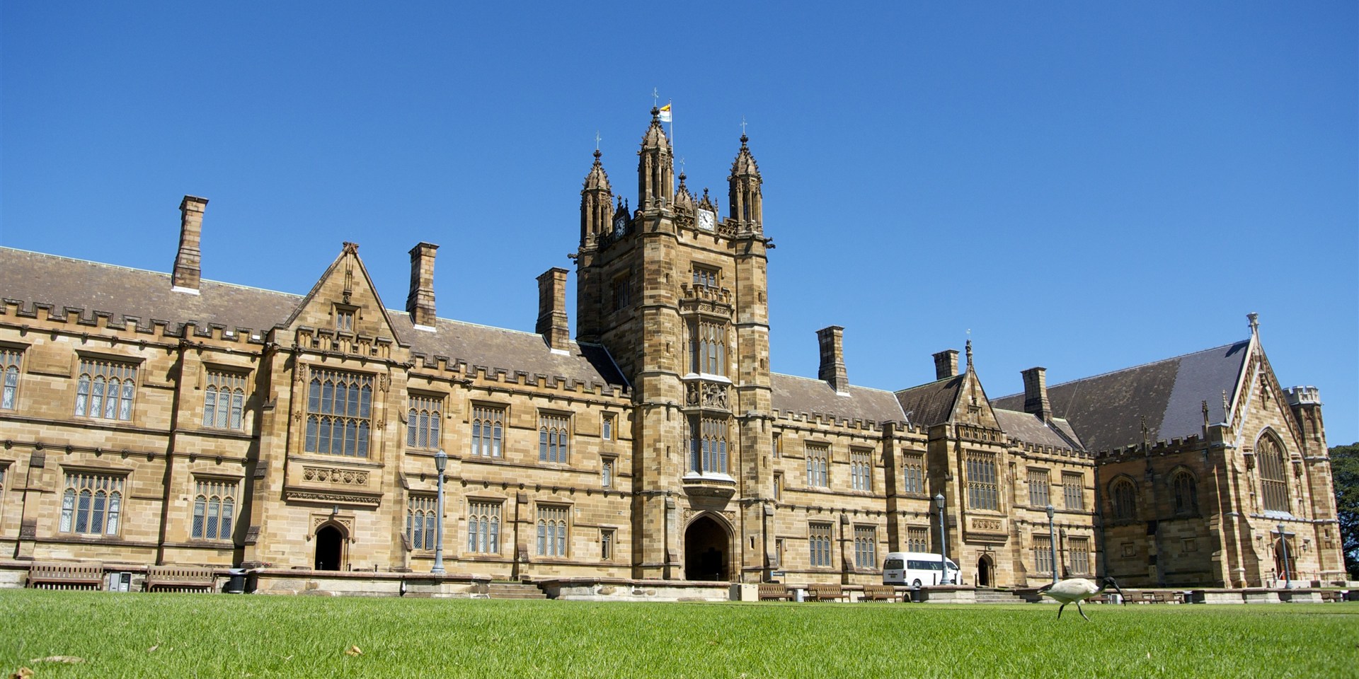 Khuôn viên Main Quadrangle tại The University of Sydney